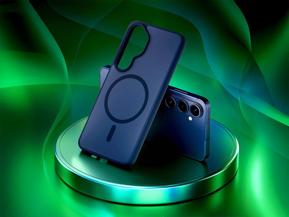 3MK Smoke MagCase Smoke MagCase™ poliwęglan miejscach wysoce narażonych na uszkodzenia technologię anti-scratch zarysowaniem Smoke MagCase™ - etui obok smartfona na zielonym tle