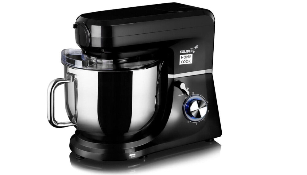 Czarny robot kuchenny z metalową misą i pokrętłem z niebieskim podświetleniem. Na obudowie widoczne jest logo \'KOLIBER HOME COOK\'.