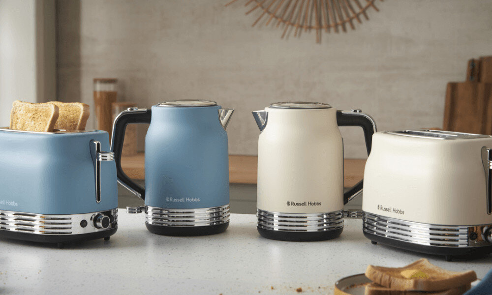 Toster RUSSELL HOBBS Hanley 28651-56 Niebieski Poznaj serię Hanley Linia Hanley z myślą o wygodzie użytkowania i estetyce wnętrza w dwóch wersjach kolorystycznych Jasmine i Retro Blue