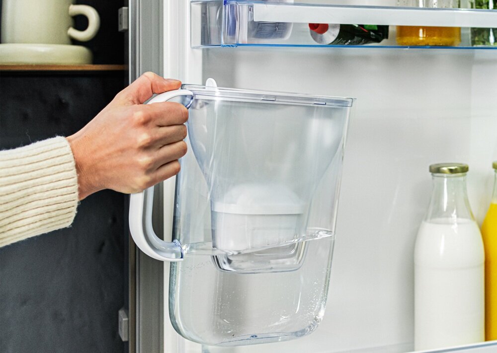 Dzbanek filtrujący BRITA Style Essential Piaskowy + 4 x Wkład Maxtra Pro Pure Performance opływowy kształt, ergonomiczny kształt, wygodne przenoszenie