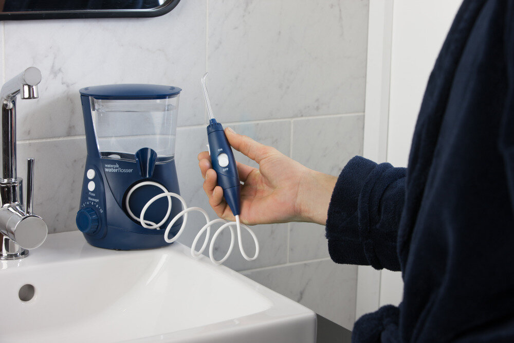 Irygator stacjonarny WATERPIK WF-660 Ultra Professional (Granatowy) + 6 końcówek dla zdrowych dziąseł Tryb masażu pulsacyjnego wzmocnienie kondycji dziąseł komfort i zdrowy uśmiech