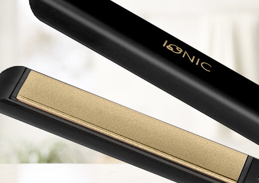 Zbliżenie na płytki ceramiczne prostownicy.