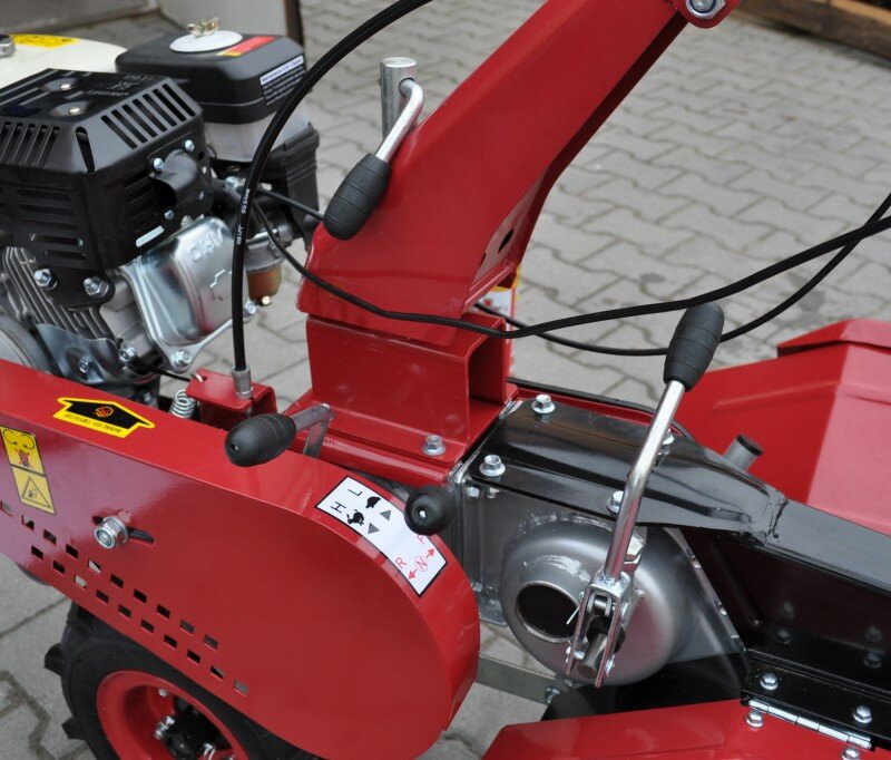 Glebogryzarka spalinowa AGROPARTS WMX650 silnik skos pojemnosc