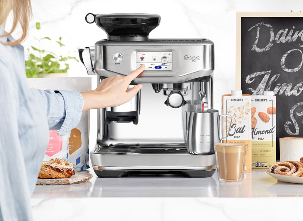 Ekspres SAGE The Barista Touch Impress SES882BTR4FEU1 Intuicyjna obsługa Przesuń palcem, wybierz ustawienie i od razu korzystaj Jasna nawigacja ułatwienie korzystanie kawa przygotowywanie