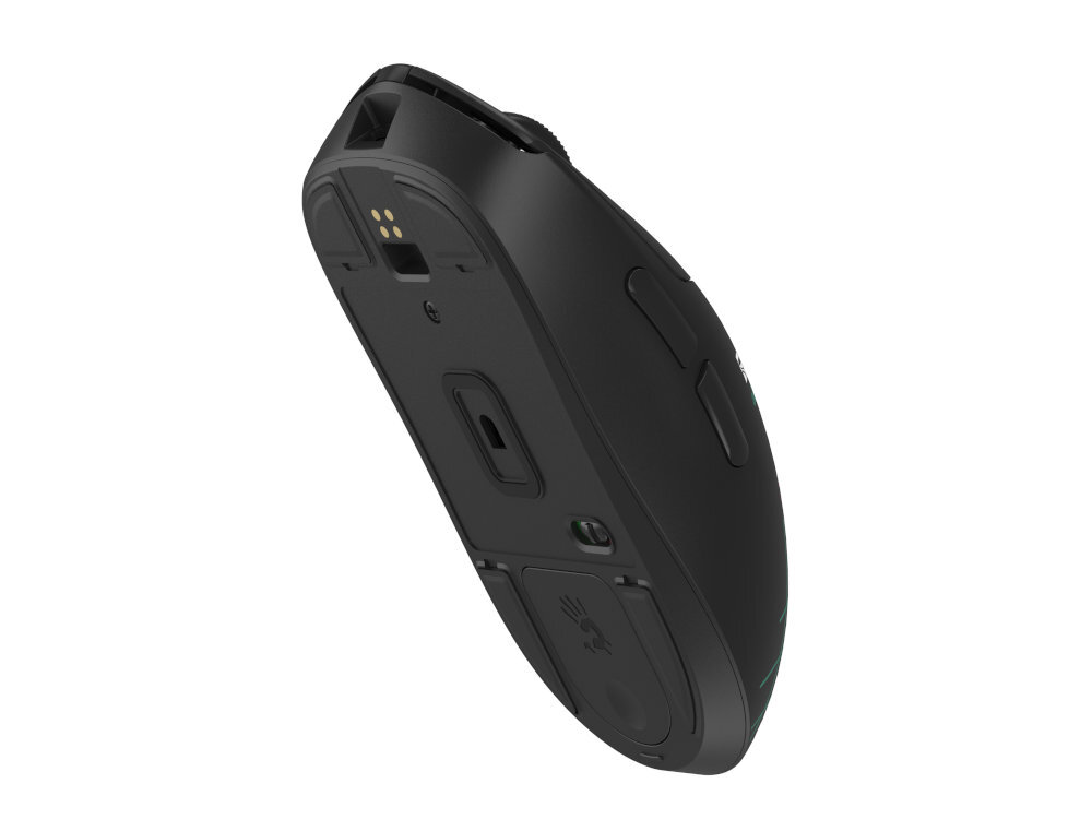 A4TECH Bloody R72 R72 Ultra Duo Renegade USB-A, jak i USB-C komputerami stacjonarnymi, laptopami, MacBookami oraz Chromebookami - mysz od spodu na białym tle