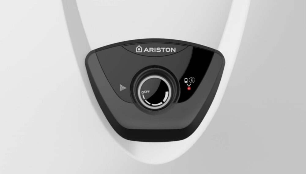 PODGRZEWACZ PRZEPŁYWOWY GAZOWY ARISTON FAST EVO Zdjęcie przedstawia zbliżenie do panelu sterowania podgrzewacza wody ARISTON z pokrętłem i wskaźnikami Elektroniczna modeulacja palnika sonda NTC pokrętło sterowanie panel