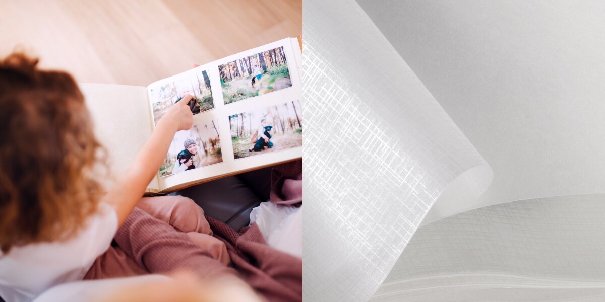 Album HAMA London Super Jumbo Białe Kartki Bordowy (80 stron) Dziecko oglądające album ze zdjęciami rodzinnymi; obok zbliżenie na delikatną teksturę białego pergaminu oddzielającego strony.