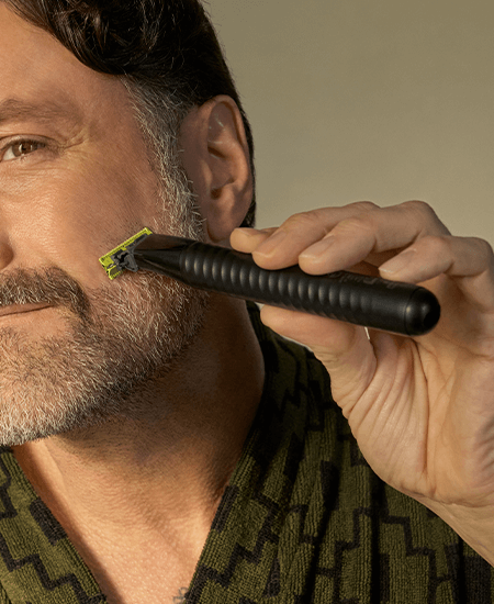 Zdjęcie przedstawiające zestaw trymerów