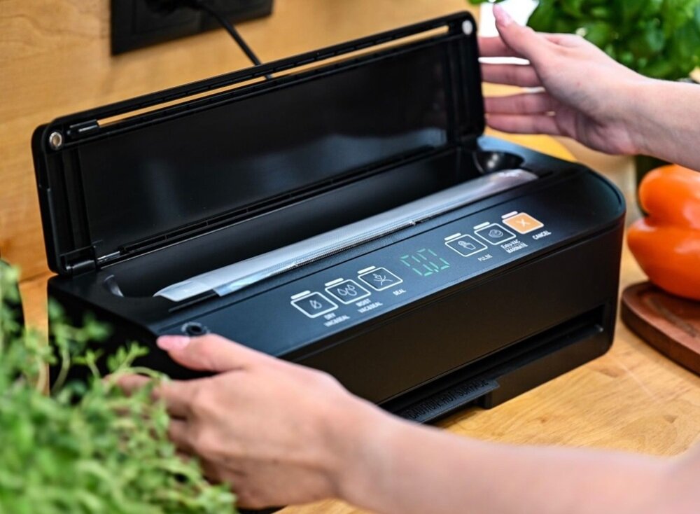 Zgrzewarka próżniowa KOHERSEN Matt Expert wbudowana gilotyna, schowek na folię, utrzymanie porządku, wygodna praca