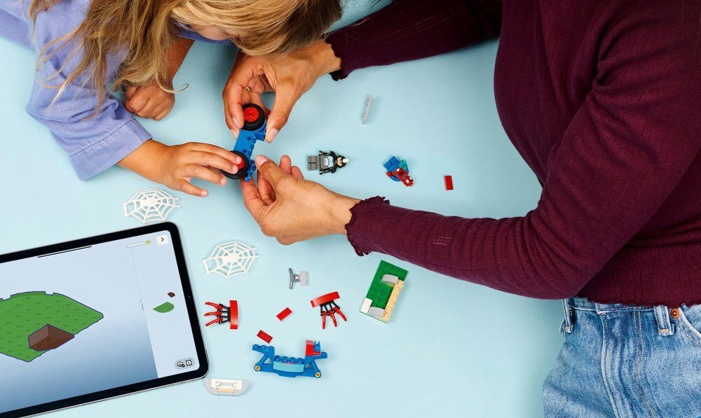 LEGO 11206 Marvel Spidey na motocyklu kontra Rhino zdolności manualne rozwój dziecka koordynacja umiejętności wyobraźnia 
  