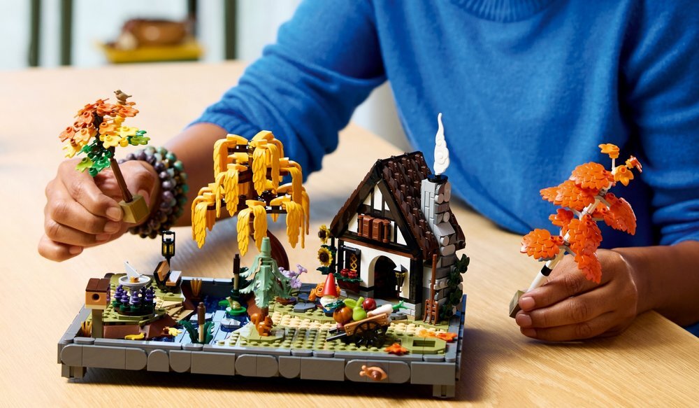 LEGO 11372 ICONS Jesienny ogród z chatką elementy opis konstrukcji wiek
  