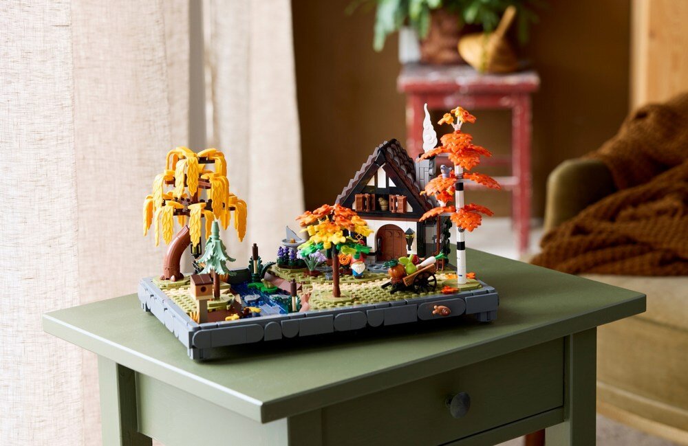 LEGO 11372 ICONS Jesienny ogród z chatką  zwierzątka  