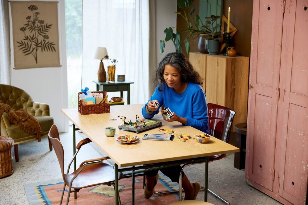 LEGO 11372 ICONS Jesienny ogród z chatką  relaks spędzanie czasu kreatywne myślenie koordynacja 
 