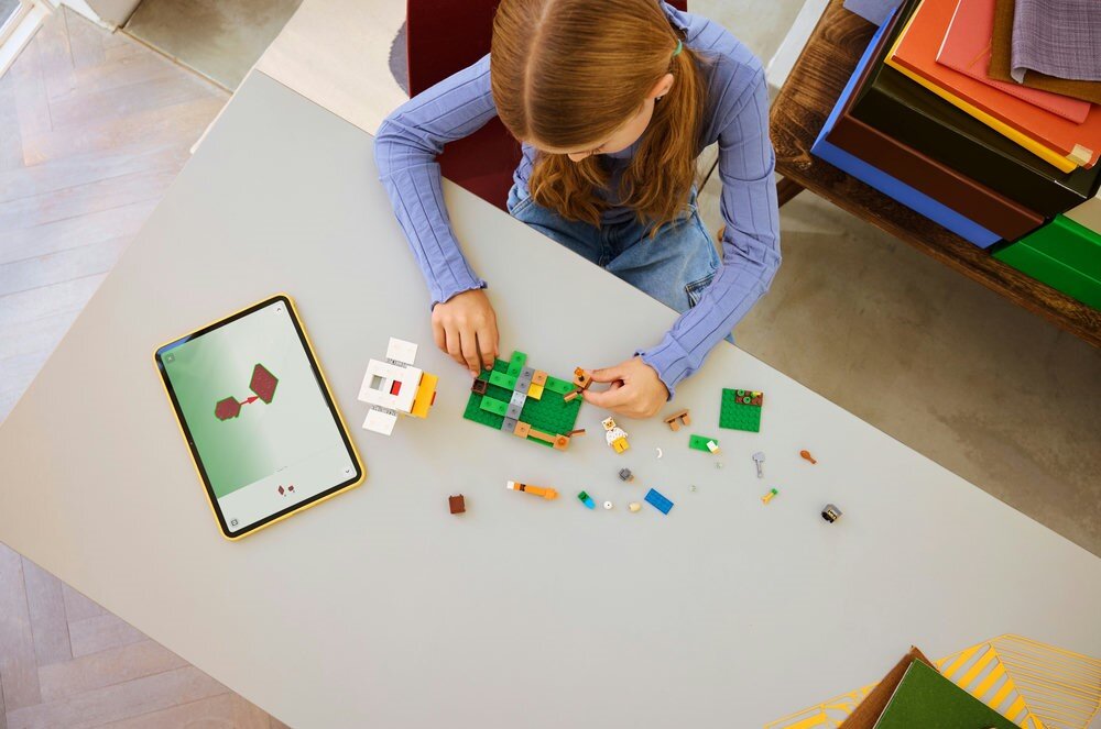 LEGO 21585 Minecraft Farma Kurczaków zdolności manualne rozwój dziecka koordynacja umiejętności wyobraźnia 
 