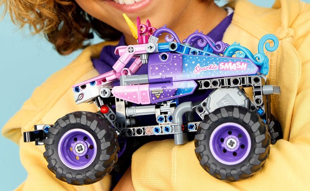 LEGO 42220 Technic Monster Jam Sparkle Smash z napędem typu pull-back    kv lifestyle początek opisu sekcja nagłówkowa
