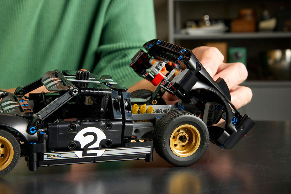 LEGO 42223 Technic Samochód wyścigowy 1966 Ford GT40 MKII ozdoba  