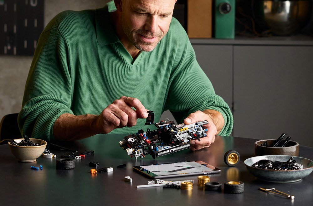 LEGO 42223 Technic Samochód wyścigowy 1966 Ford GT40 MKII  relaks spędzanie czasu kreatywne myślenie koordynacja 
 