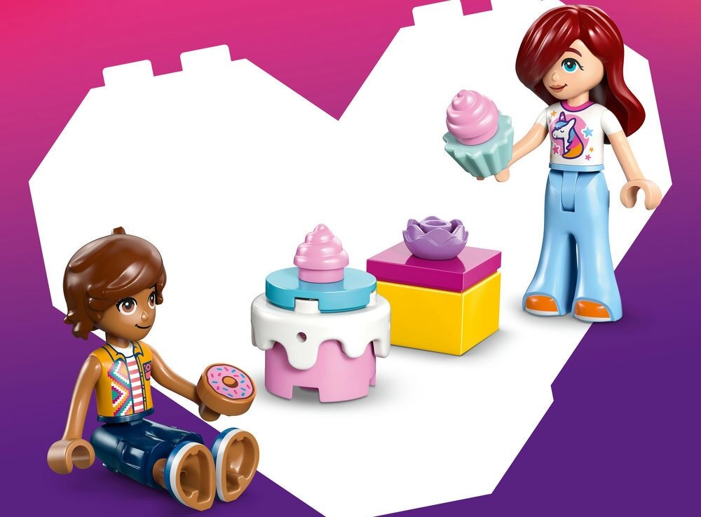 LEGO 42675 Friends Jednorożcowa dostawa tortu  dwie minilaleczki Paisley i Leo zabawkowy tort, balon i pączek