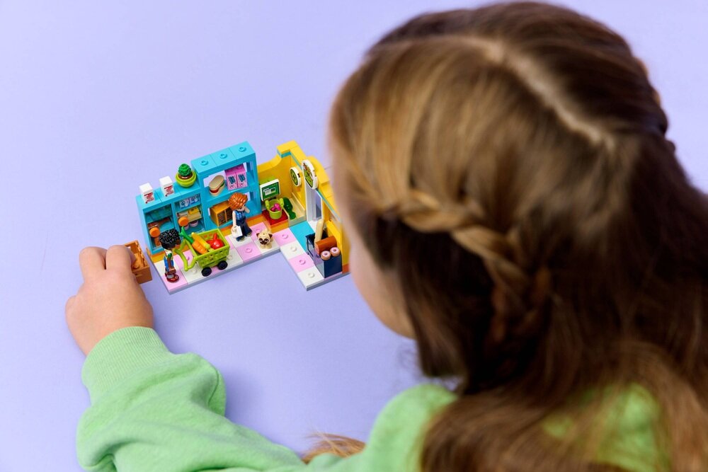 LEGO 42680 Friends Sklep spożywczy w mieście Heartlake  prezent urodzinowy 8 cm wysokości, 15 cm szerokości i 9 cm głębokości 