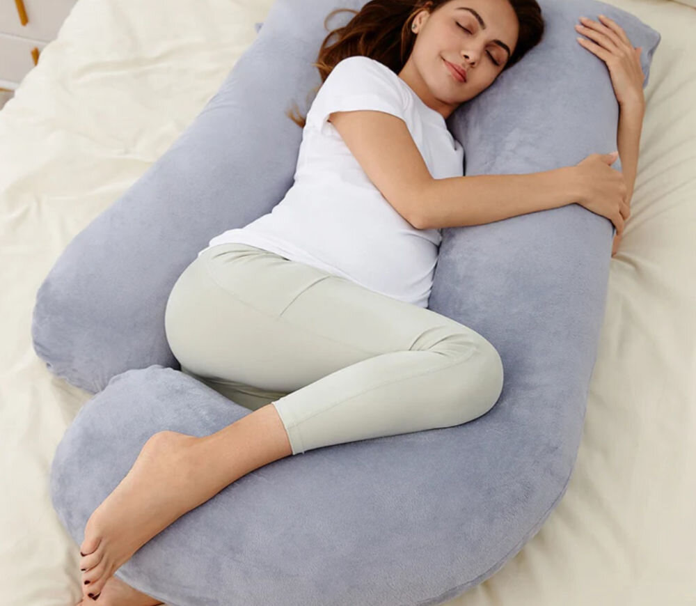 Poduszka ciążowa MOMCOZY PP101 Szary wygląd design tło wizualizacja Komfort snu w czasie ciąży