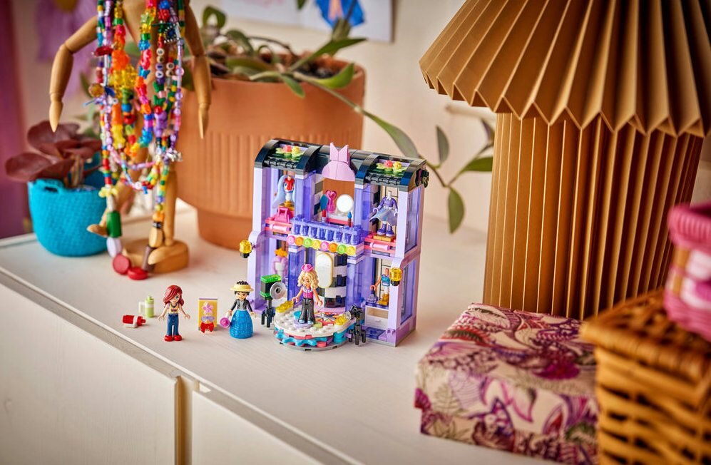 LEGO 42685 Friends Pokaz mody w mieście Heartlake    kv lifestyle początek opisu sekcja nagłówkowa