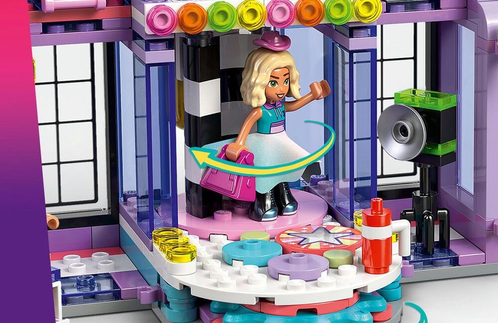 LEGO 42685 Friends Pokaz mody w mieście Heartlake  16 cm wysokości, 15 cm szerokości i 11 cm głębokości 