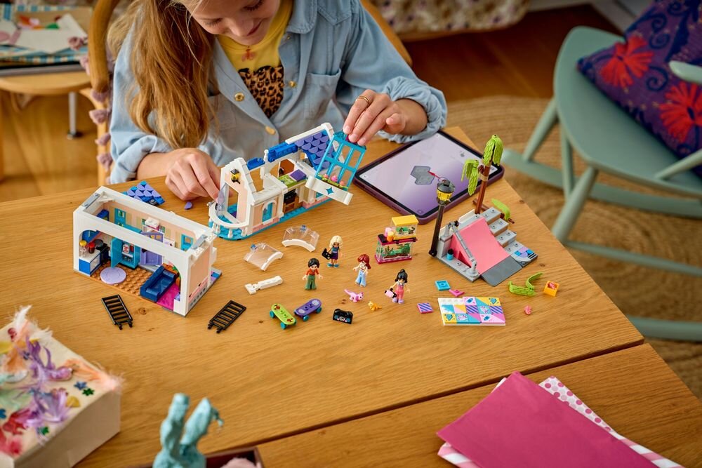 LEGO 42687 Friends Dom rodzinny Liann  zdolności manualne rozwój dziecka koordynacja umiejętności wyobraźnia 
 