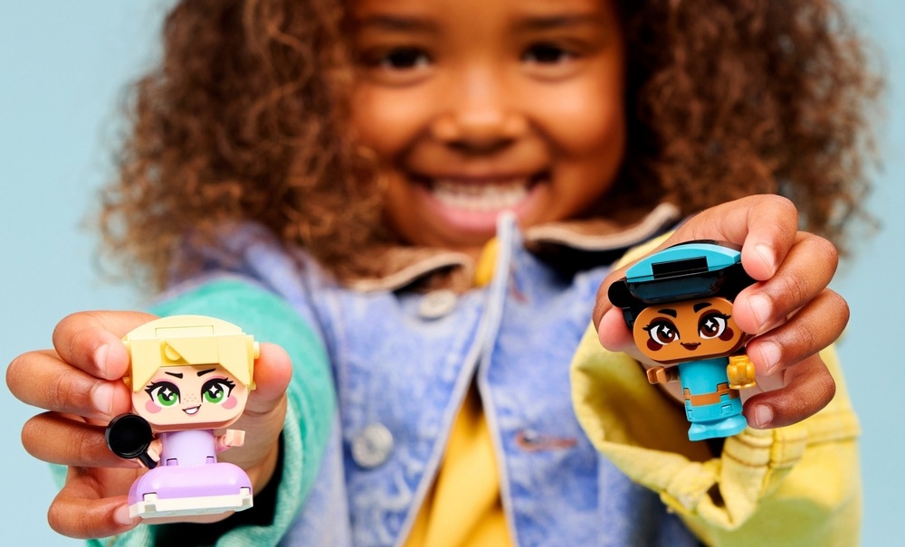 LEGO 43303 Disney Princess Mała Dżasmina i Roszpunka magiczna lampa dla Dżasminy i patelnia dla Roszpunki figurki Dżasminy i Roszpunki 5 cm wysokości, 4 cm szerokości i 3 cm głębokości 