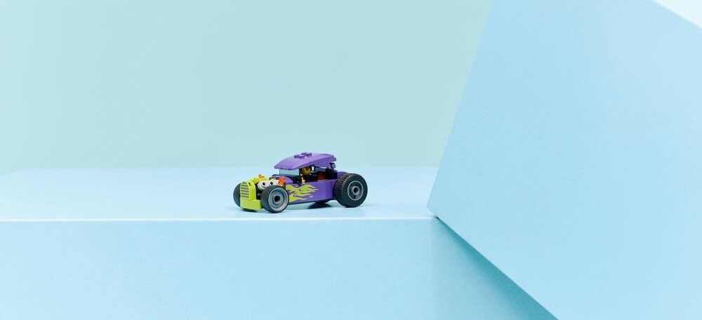 LEGO 60485 City Hot Rod   kv lifestyle początek opisu sekcja nagłówkowa