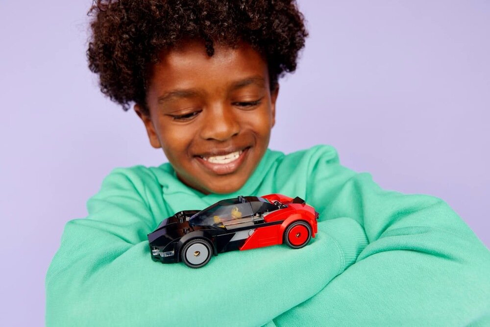 LEGO 60486 City Supersamochód elektryczny można posadzić minifigurkę kierowcy za kierownicą  