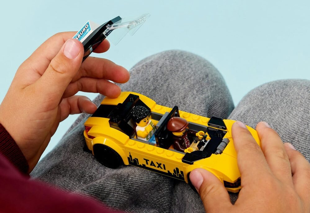 LEGO 60487 City Żółta taksówka 5 cm wysokości, 13 cm długości i 5 cm szerokości 