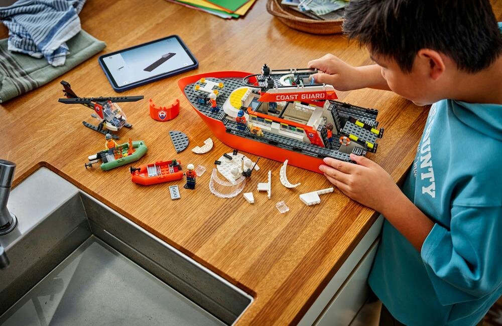 LEGO 60504 City Łódź ratunkowa i helikopter straży przybrzeżnej zdolności manualne rozwój dziecka koordynacja umiejętności wyobraźnia 
  