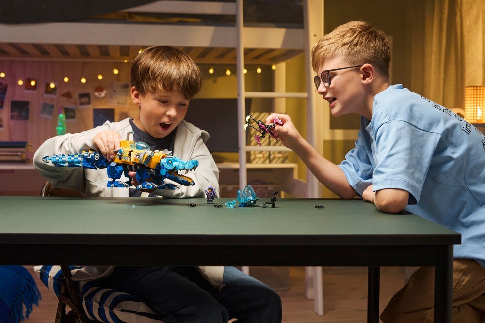 LEGO 71512 DREAMZzz Krokodylołódź podwodna  Minifigurki Logana, Zoey i Ariki figurka koszmarnika, dwa pająki i kolekcjonerska figurka Niebieskiego Skarbeńka