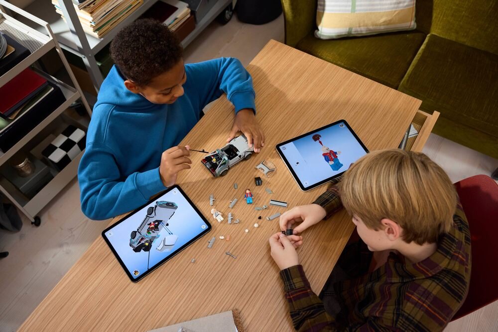 LEGO 77256 Speed Champions Wehikuł czasu z Powrotu do przyszłości  zdolności manualne rozwój dziecka koordynacja umiejętności wyobraźnia 
 