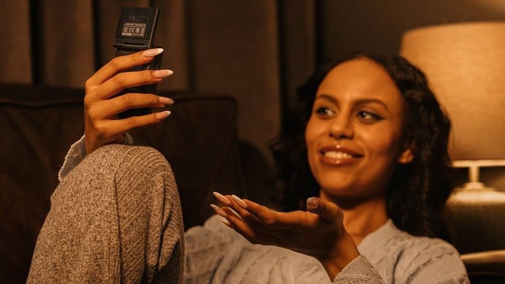 Kamera CANON PowerShot V10  cechy  