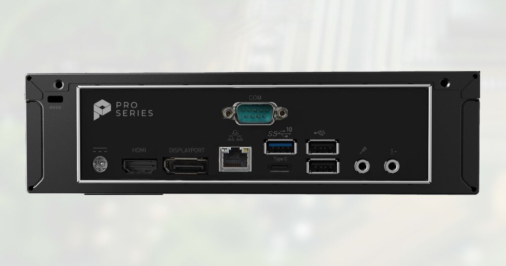 Komputer MSI Pro DP21 14M-889EU Tylny panel komputera z napisem 'PRO SERIES' wyposażony w złącze zasilania, porty HDMI, DisplayPort, RJ45, COM, cztery porty USB, jeden port USB typu C oraz dwa gniazda audio mini jack, łączność, LAN, Wi-Fi