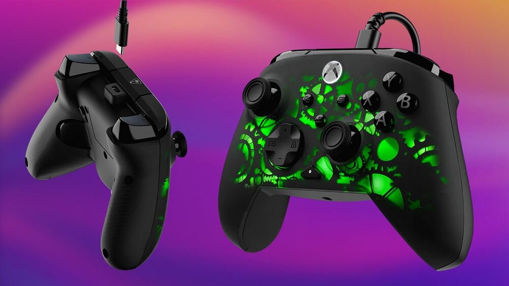 Kontroler TURTLE BEACH Xbox Afterglow Ignite TBC-2006-05 Kompozycja dwóch zdjęć: pad Afterglow Ignite z boku z podłączonym kablem oraz widok od przodu z zielonym podświetleniem kompatybilność Xbox Series X S One PC Windows 10 11 przewód długość