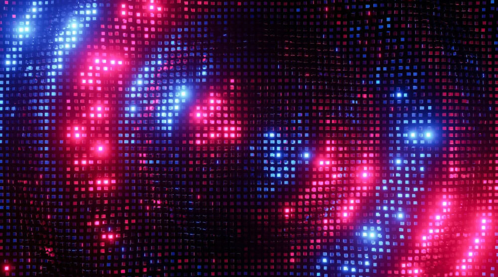 Telewizor KIANO Elegance 50 cyfrowe przetwarzanie treści stabilny obraz, światełka led w kolorach czerwono niebieskich