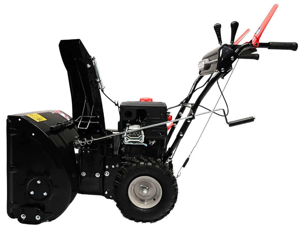 Odśnieżarka spalinowa NAC STP212L-66-EB-K odśnieżarka na białym tle widoczna z boku do usuwania śniegu szeroki zakres pracy można szybko przywrócić przejezdność bezpieczeństwo ciągów komunikacyjnych użytkownik oszczędza czas i siły fizyczne