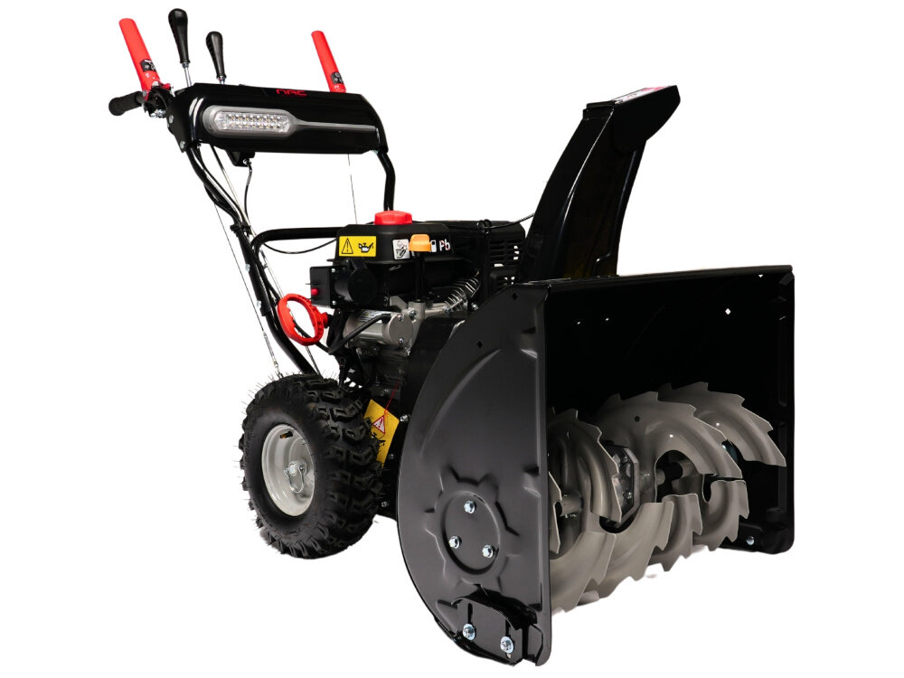 Odśnieżarka spalinowa NAC STP212L-66-E-K odśnieżarka na białym tle widoczna od przodu pod skosem usuwanie śniegu wszechstronne zastosowanie wydajne zasilanie