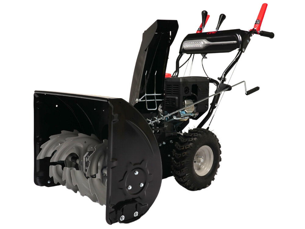 Odśnieżarka spalinowa NAC STP212L-66-E-K odśnieżarka na białym tle widoczna od przodu pod skosem szerokość robocza do 66 cm wysokość do 51 cm jednorazowe zbieranie dużej ilości śniegu duży podajnik ślimakowy o średnicy 310 mm rozdrabnia śnieg i kieruje go do wyrzutu