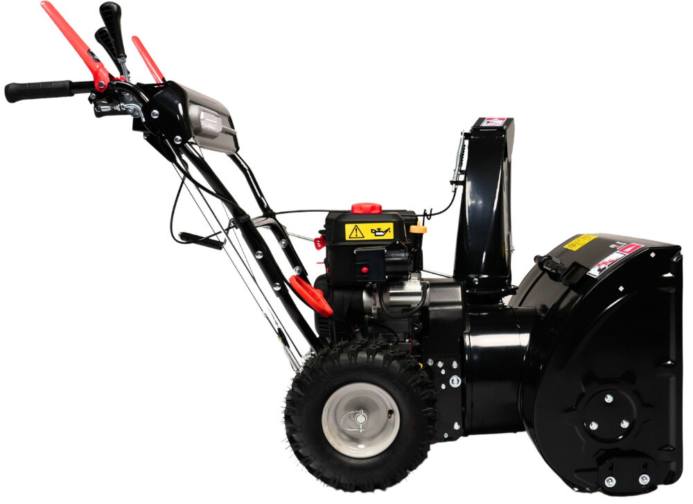 Odśnieżarka spalinowa NAC STP212L-66-E-K odśnieżarka na białym tle widoczna z boku duże opony w rozmiarze 14×4.60-6 poprawiają przyczepność na śliskich nawierzchniach waga około 72 kg prowadzenie jest pewniejsze większa kontrola nad kierunkiem jazdy