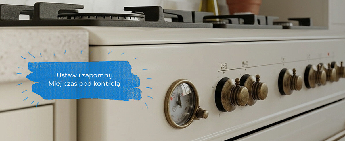 KUCHNIA RAVANSON KWGE-90ARC Zdjęcie przedstawia zbliżenie panelu sterowania kuchni gazowo‑elektrycznej Ravanson z analogowym minutnikiem oraz stylizowanymi, metalowymi pokrętłami. Na grafice widnieje napis „Ustaw i zapomnij – Miej czas pod kontrolą”, podkreślający funkcję timera i wygodę obsługi zegar analogowy precyzyjne odmierzanie czasu kontrola pieczenia estetyczny wygląd kuchnia styl