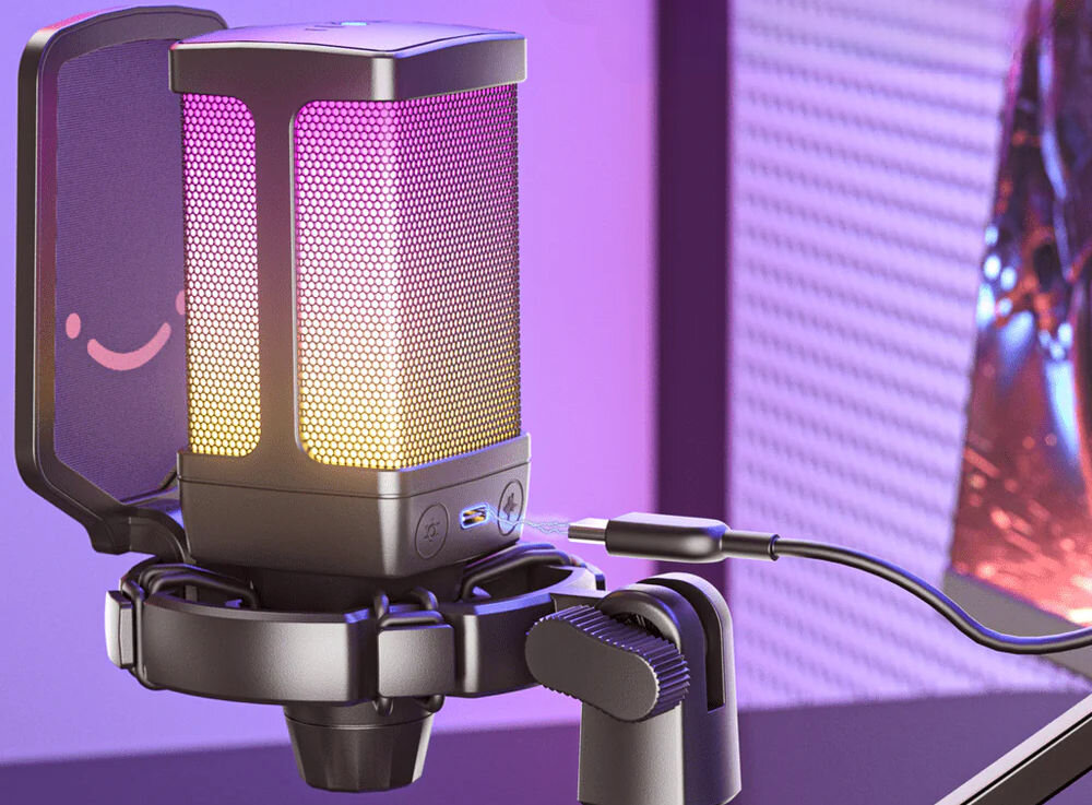 Mikrofon FIFINE Q6T Kardioidalny Czarny wizualizacja podłączania kabla do mikrofonu w tle kolorowa poświata na ścianie przewodowe połączenie stabilny sygnał bez opóźnień