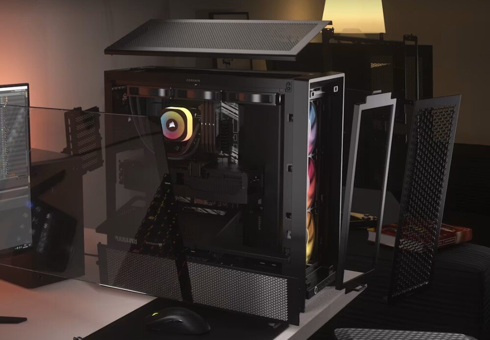 Komputer MAD DOG GeForce RTX5070Ti PurePC Edition 4 Komputer w trakcie montażu z otwartą obudową, widocznym chłodzeniem procesora, wentylatorami RGB z przodu oraz zdjętym panelem bocznym i górnym, obudowa, wygląd, wentylacja, konstrukcja