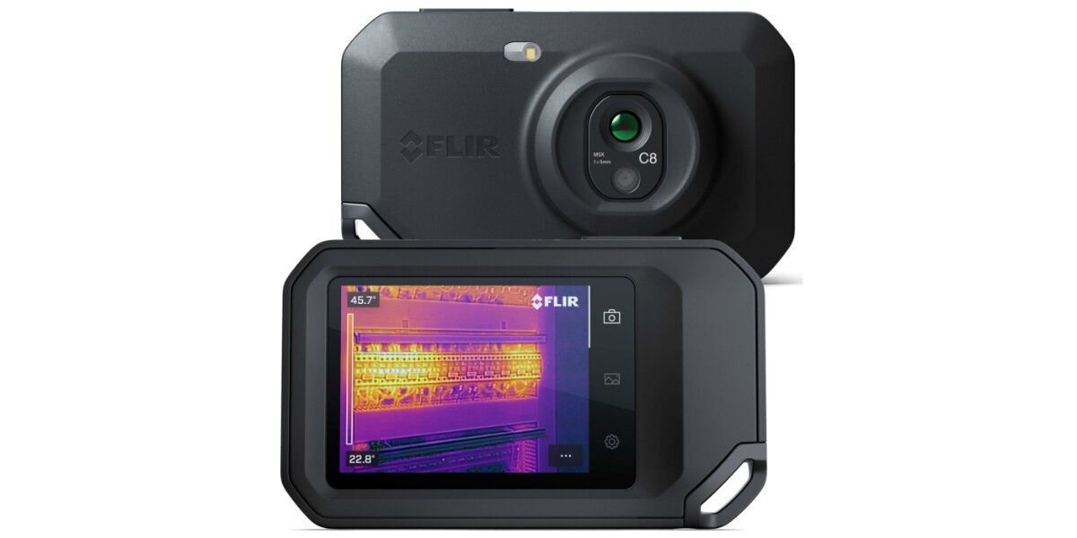 Kamera termowizyjna FLIR C8 na białym tle.