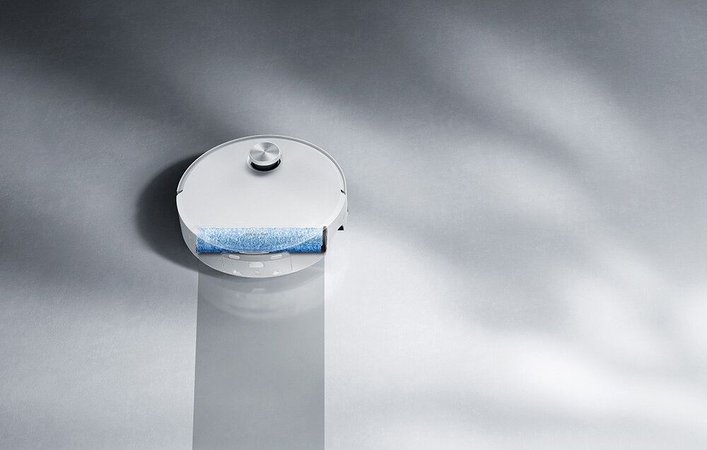 Robot sprzątający DREAME Aqua 10 Roller Biały Wałek mopujący AquaRoll System AquaRoll odświeżany i nasączony czystą wodą 12 dysz precyzyjnie kontroluje poziom wilgotności 32 ustawienia regulowany nacisk do 11 N mop o długości 260 mm 