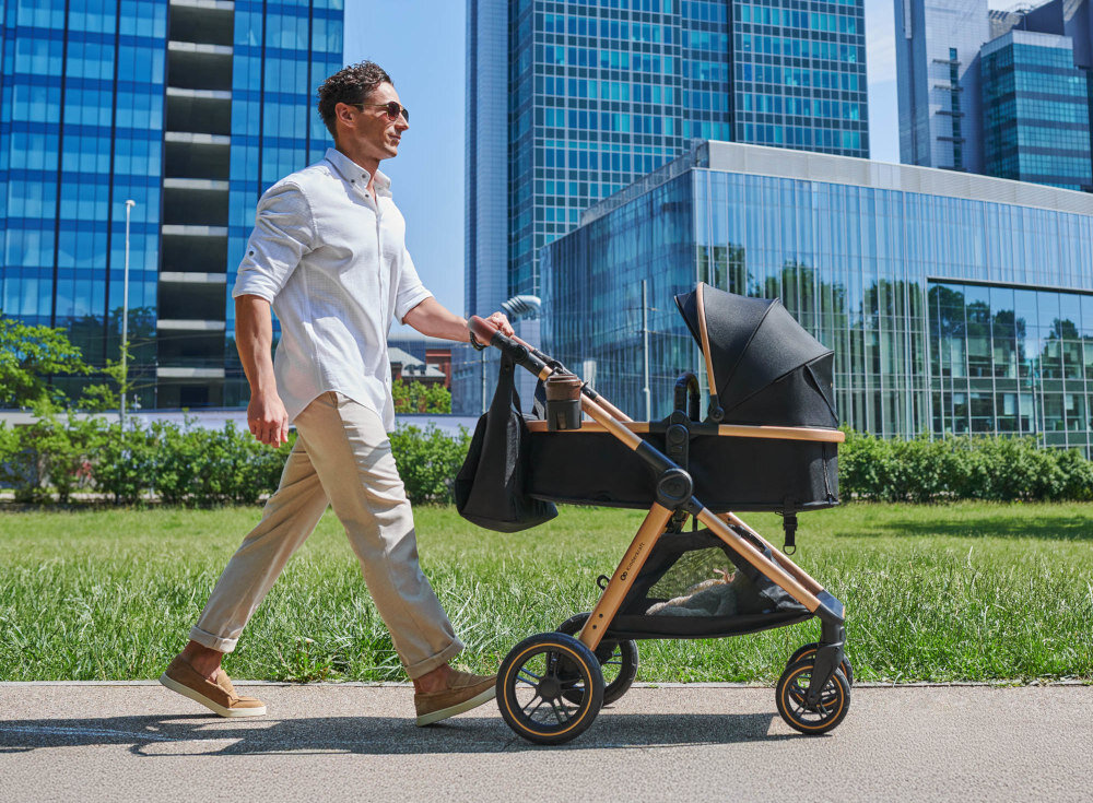 Wózek wielofunkcyjny KINDERKRAFT Esme Pro 3w1 Szary Elegancja na spacerach Starannie dobrane kolory szykowne wykończenia stylowy 