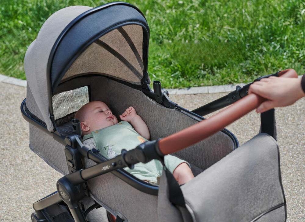 Wózek wielofunkcyjny KINDERKRAFT Esme Pro 3w1 Beżowy Komfort na co dzień wygląd prezentacja design wizualizacja