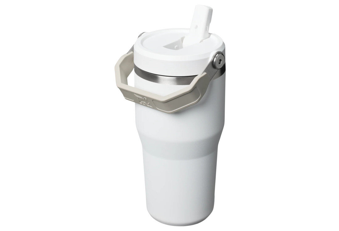 Kubek termiczny STANLEY IceFlow Flip Straw Tumbler Biały 600 ml Ochrona przed wyciekami Szczelny mechanizm zamknięcia chroniąc swoje rzeczy przed wilgocią